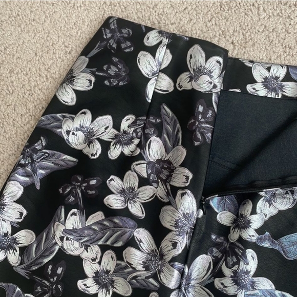 Zara Basic size medium skirt - Picture 14 of 15